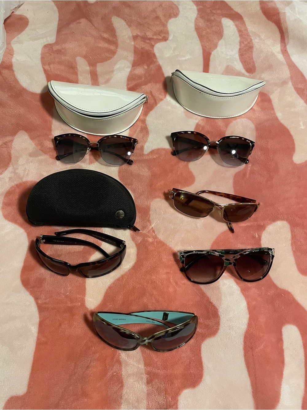 Awesome Ladies Tortiose Shell Sunglass Bundle of 6